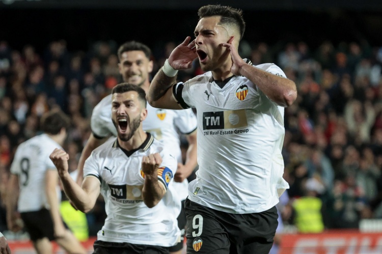 反戈舊主，杜羅職業(yè)生涯對陣皇馬已經(jīng)打進4球