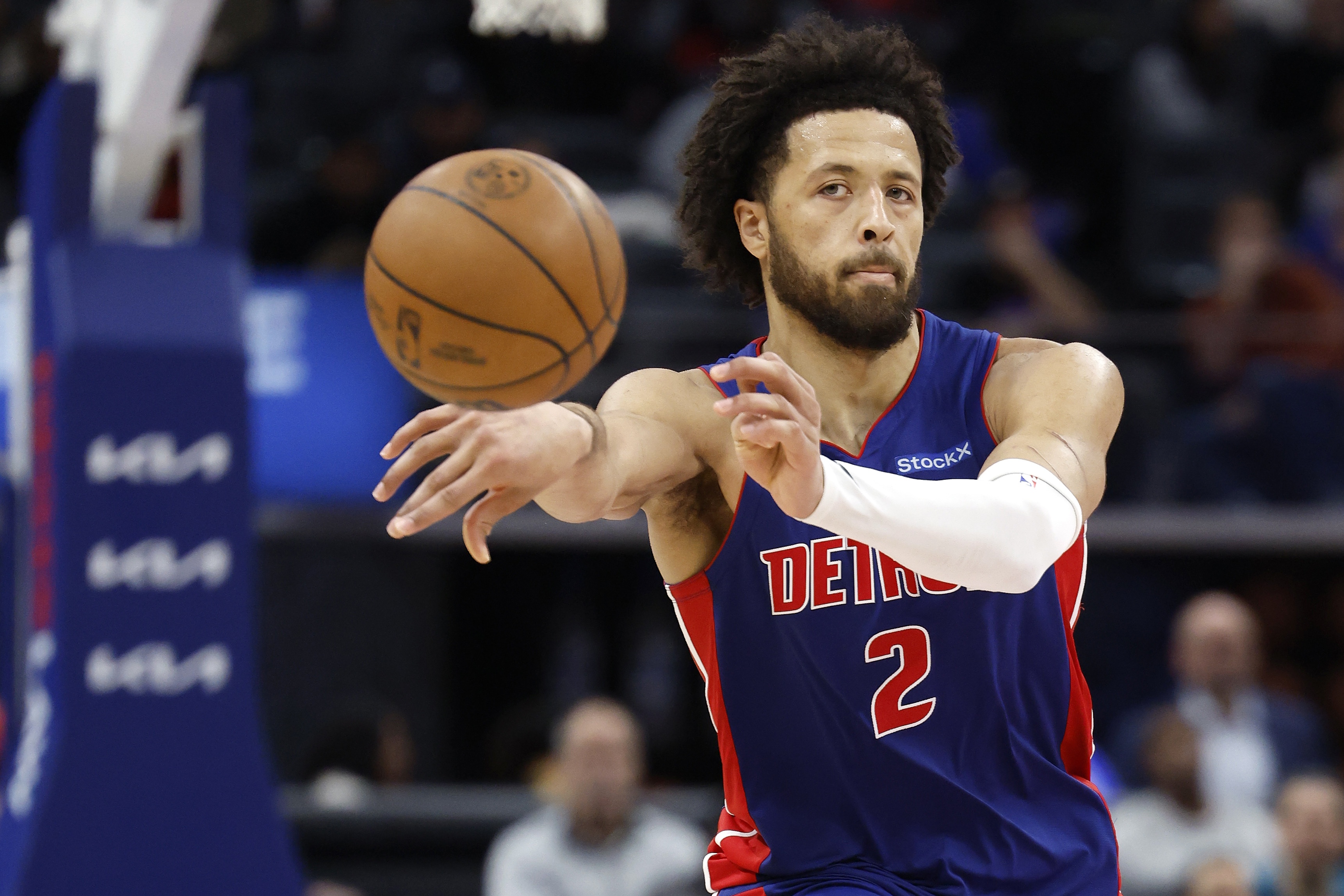 1400萬空間！美記：各隊(duì)密切關(guān)注活塞 他們有實(shí)力運(yùn)作大交易